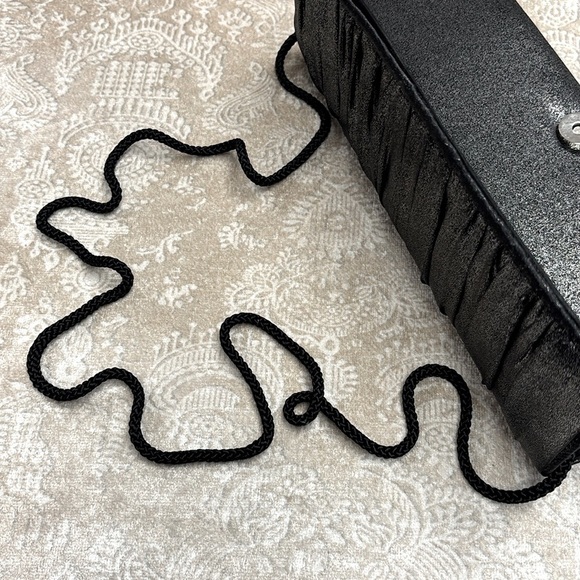 La Regale Black Metallic Shimmer Gathered Satin Clutch Formal Evening Bag - Picture 9 of 15